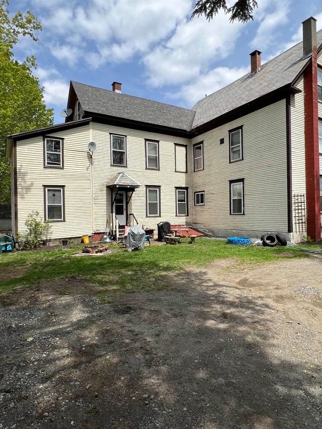 25 Cottage St, Brattleboro, VT 05301