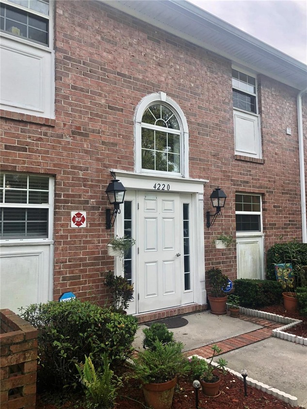 4220 Lake Underhill Rd Unit 7D6, Orlando, FL 32803 MLS MFRV4933593