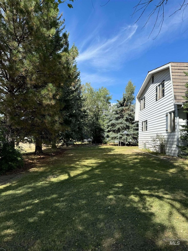 201 Ponderosa Ave E, Fairfield, ID 83327 MLS 98924013