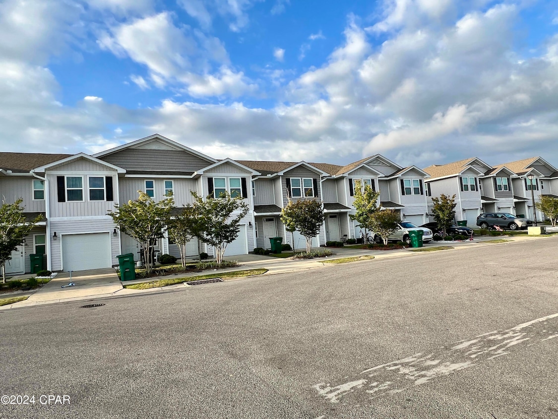 Callaway FL Townhomes for Sale - Homes.com