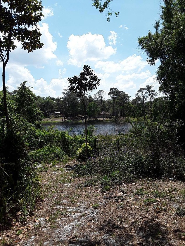 145 Debary Dr, Debary, FL 32713