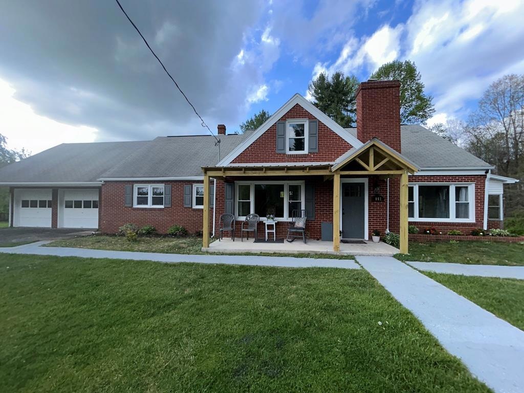 961 Ridge Rd, Austinville, VA 24312 MLS 93415