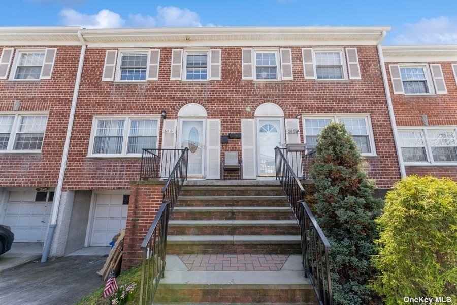 6383 Douglaston Pkwy, Little Neck, NY 11362 MLS ONE3558565