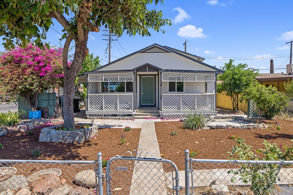 502 E Sequoia Ave, Visalia, CA 93292 MLS 229491