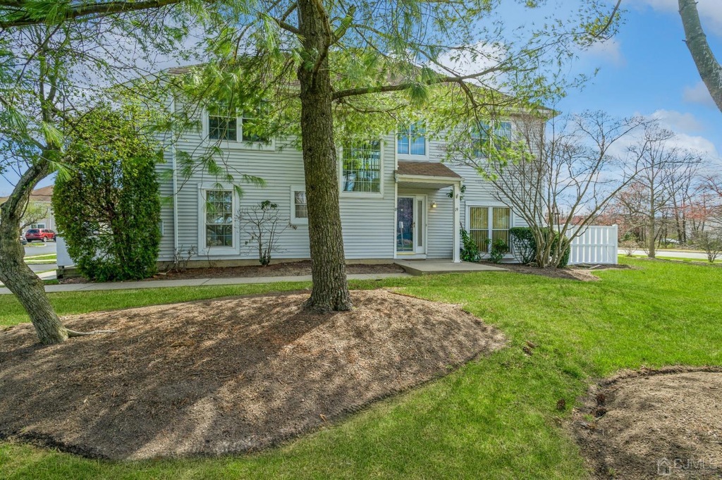 19 Gerard Place, Parlin, NJ 08859