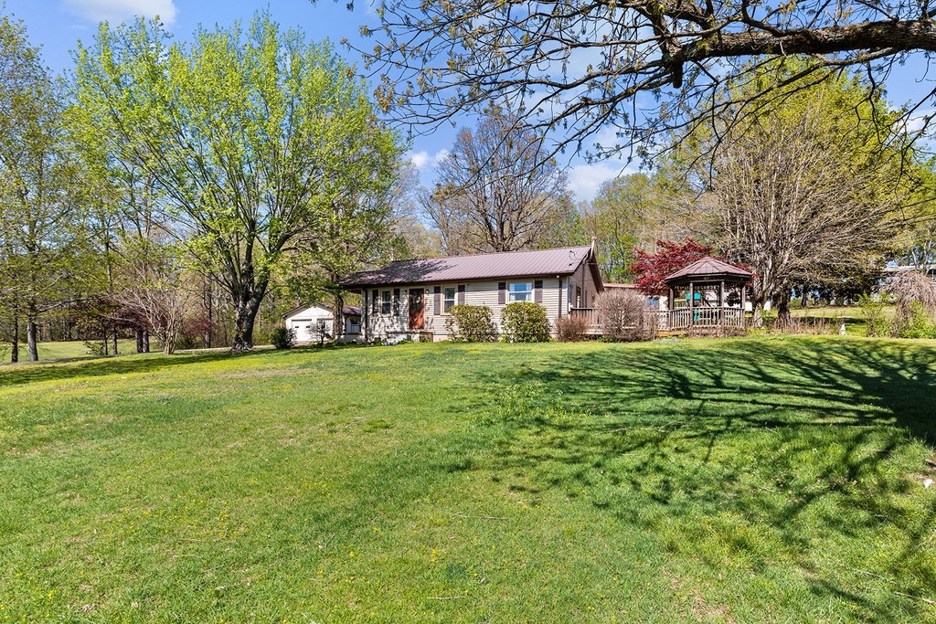 2436 Highway 48 N, Nunnelly, TN 37137 For Sale