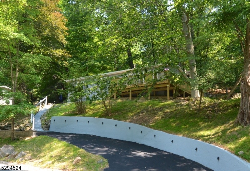 19 Watergate Dr, High Bridge, NJ 08829 MLS 3909565