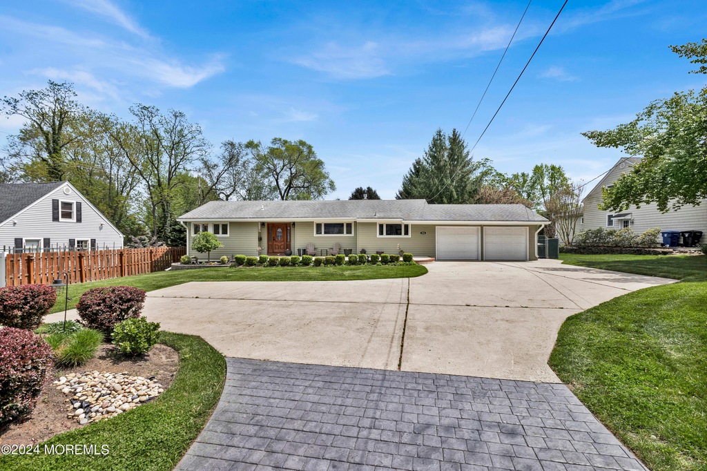 304 Navesink River Rd, Middletown, NJ 07748 MLS 22412311