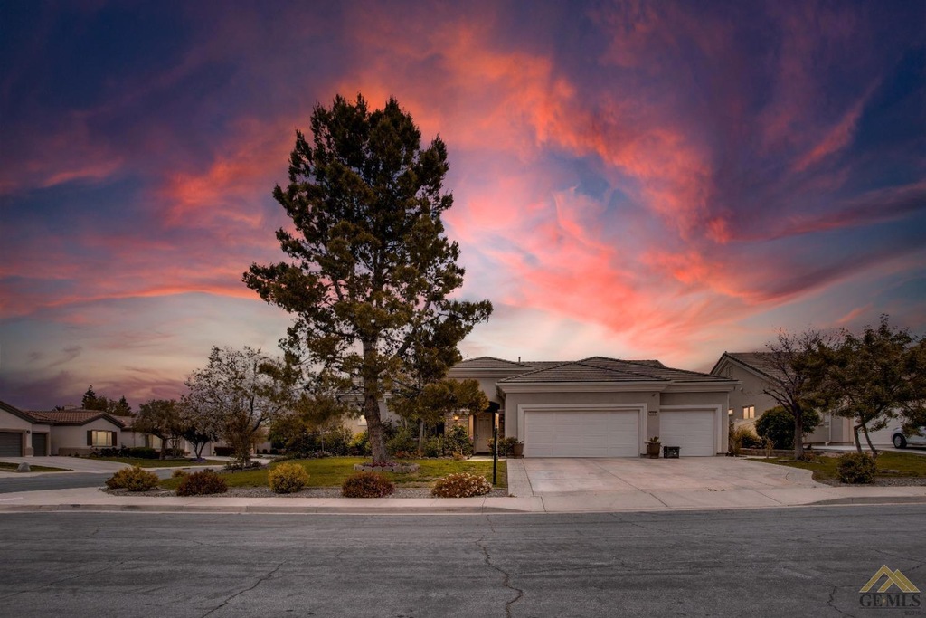 5819 Chadwick Hills Ct, Bakersfield, CA 93306 For Sale