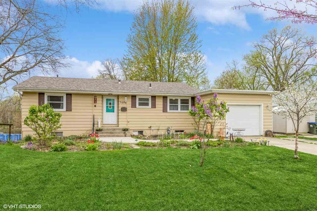 2509 Friendship St, Iowa City, IA 52245 MLS 202402336