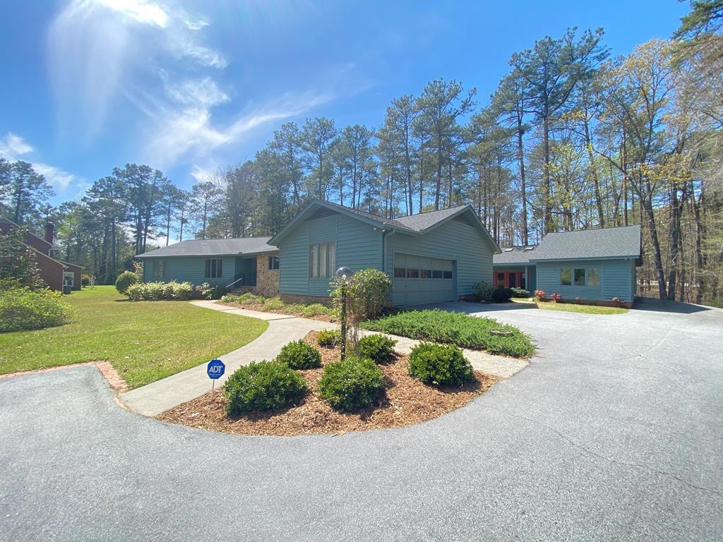 105 Woodbine Ct, Greenwood, SC 29649 | MLS# 130468 | Homes.com