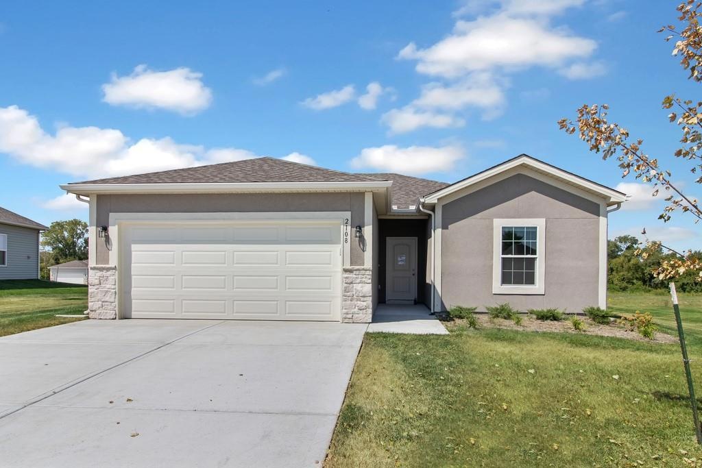 2104 Creek View Ln, Raymore, MO 64083 MLS HMS2473182