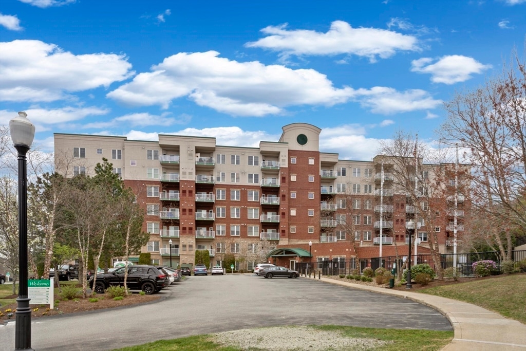 36 Village Rd Unit 404, Middleton, MA 01949 MLS 73232855