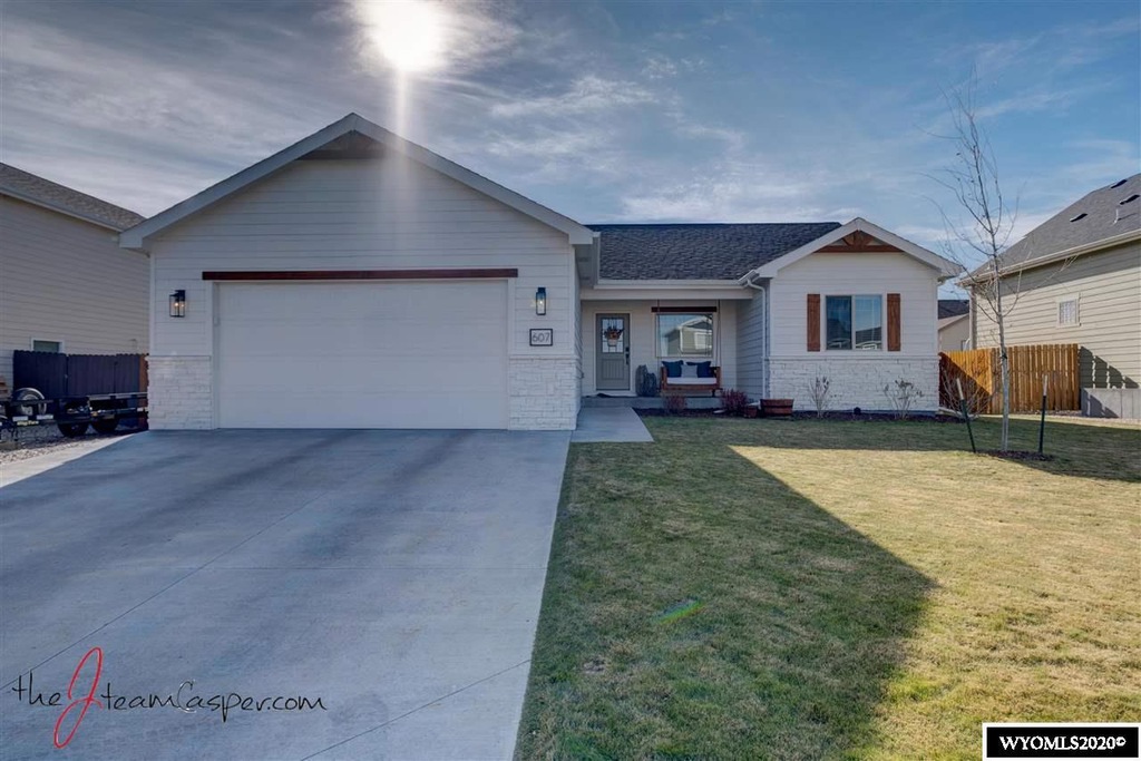 607 Toll St, Evansville, WY 82636 | MLS# 20206441 | Homes.com