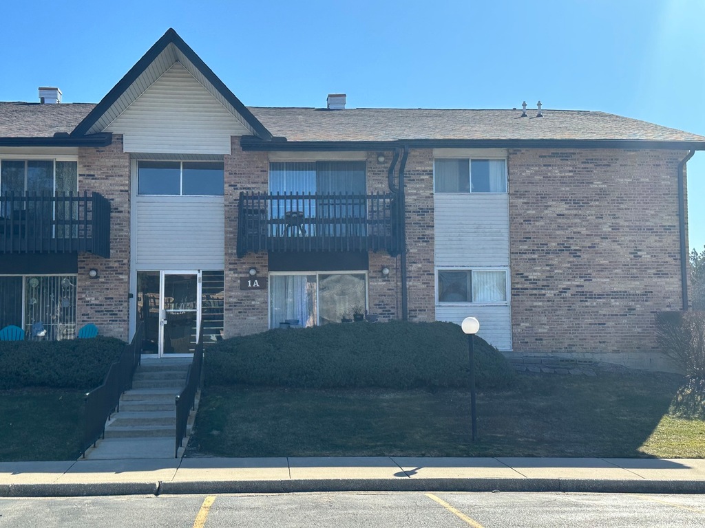 1A Kingery Quarter Unit 103, Willowbrook, IL 60527 | MLS# MRD11993253 ...