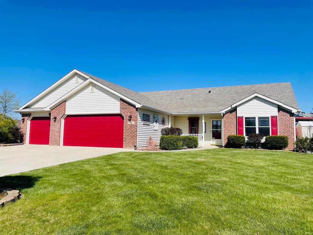 980 Wheatfield Ln, Churubusco, IN 46723 | MLS# 202413574 | Homes.com