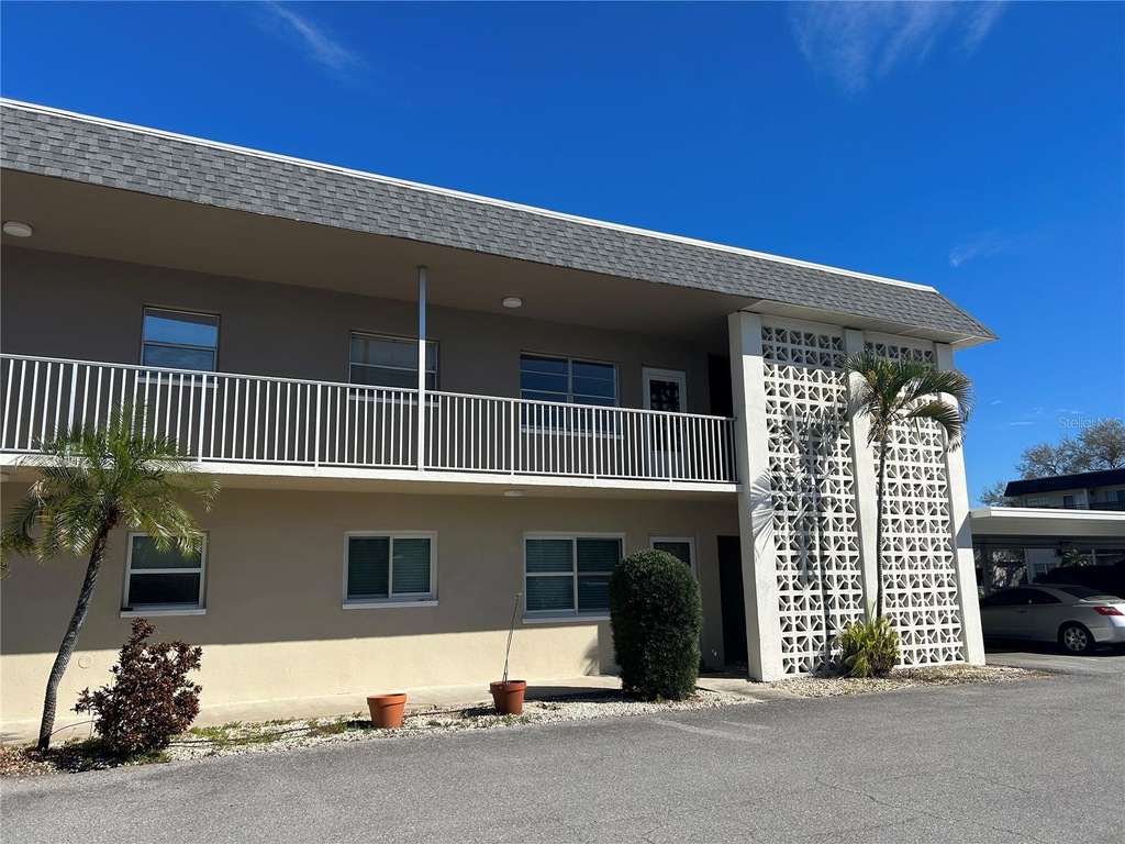 1225 58th St N Unit 204A, Saint Petersburg, FL 33710 MLS MFRT3506728