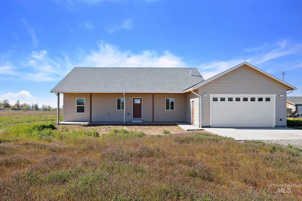 For Sale 137 E 520 N, Shoshone, ID 83352