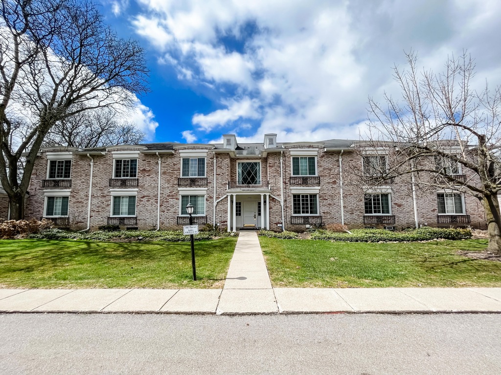 Sold 1745 Tiverton Rd Unit 19, Bloomfield Hills, MI 48304 | Homes.com