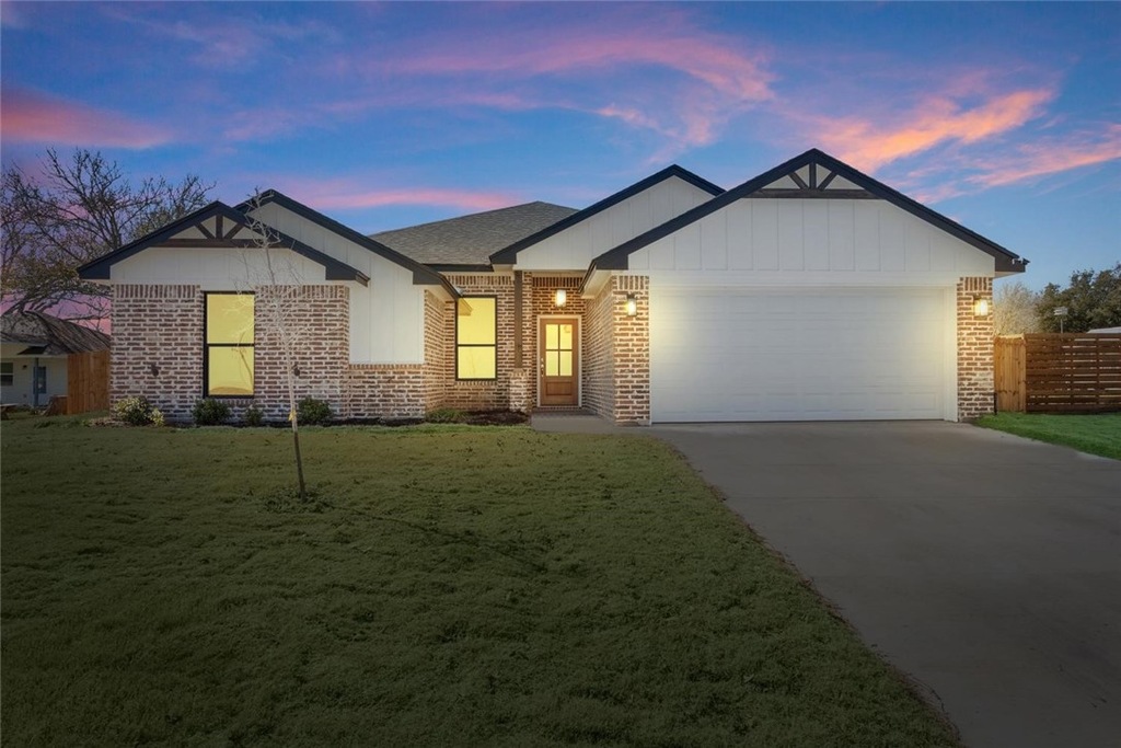 101 Indian Trails Rd, Riesel, TX 76682 MLS 220431