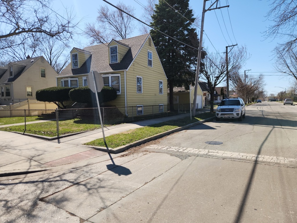 11400 S Homan Ave, Chicago, IL 60655 | MLS# MRD12052336 | Homes.com