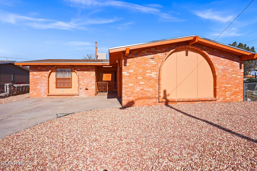 9923 Agena Ln, El Paso, TX 79924 MLS 902232
