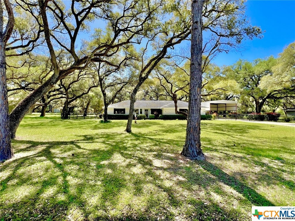 For Sale 1157 Live Oak Dr, Inez, TX 77968