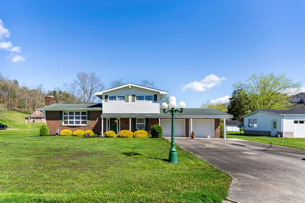 457 Lynn Oak Dr, Lavalette, WV 25535 MLS 56778