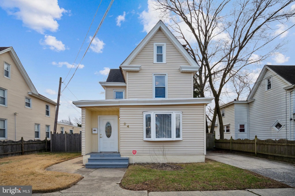 24 W New St, Paulsboro, NJ 08066 MLS NJGL2025572