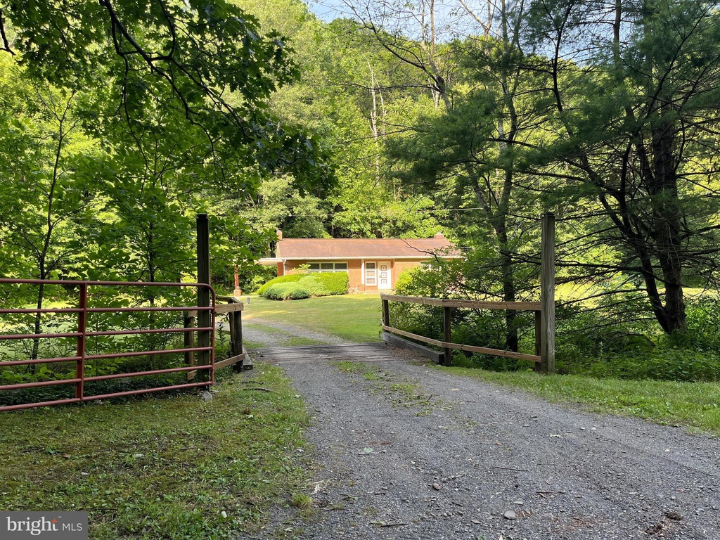 85 Andreas Rd, Andreas, PA 18211 MLS PASK2016240