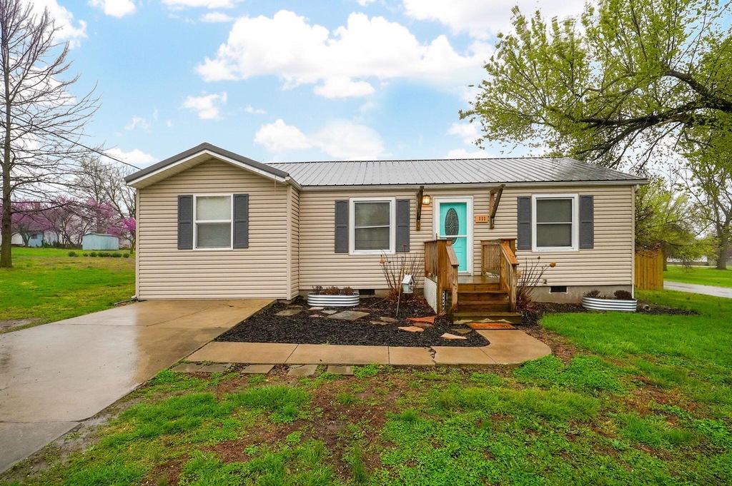 111 W Main St, Miller, MO 65707 | MLS# 60264195 | Homes.com