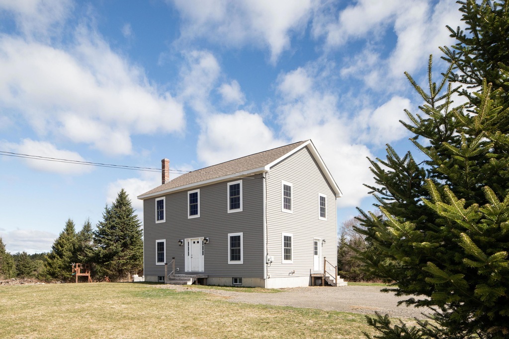 2 Etta Ln, York, ME 03909 MLS 1410527