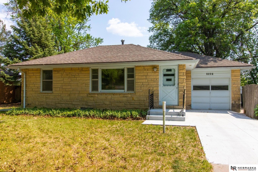 2567 Kessler Blvd, Lincoln, NE 68502 MLS 22310550