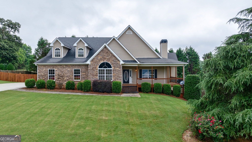 39 Legendary Dr, Hoschton, GA 30548 MLS 10313998