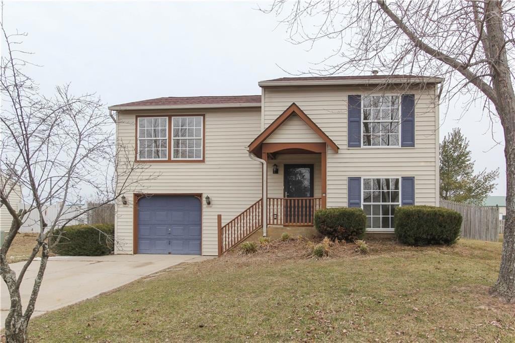 192 Country Wood Dr, Whiteland, IN 46184 | MLS# MBR21464720 | Homes.com