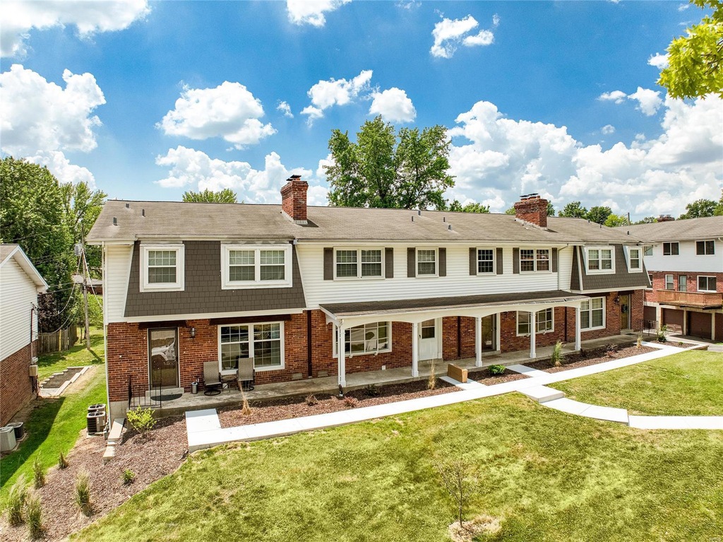 514 Broadmoor Dr, Chesterfield, MO 63017 MLS MAR24040141