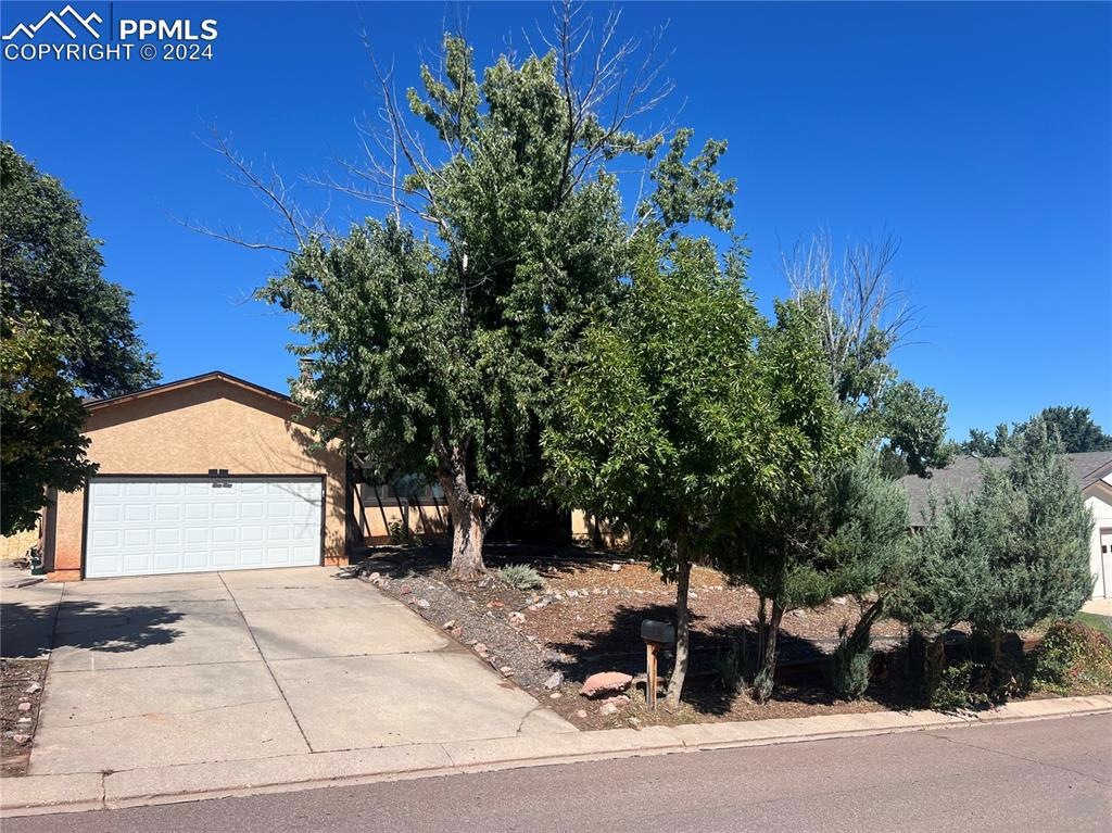 330 Crystal Hls Blvd