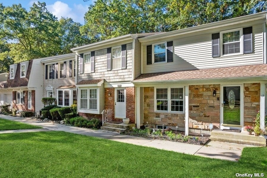 12 Wilson Commons, Yaphank, NY 11980 MLS ONE3511729