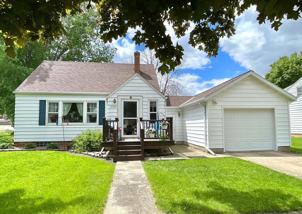 209 Prairie St N, Comfrey, MN 56019 MLS NST6544114