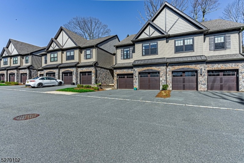 105 Mariners Pointe, Hopatcong Boro, NJ 07843 MLS 3896763