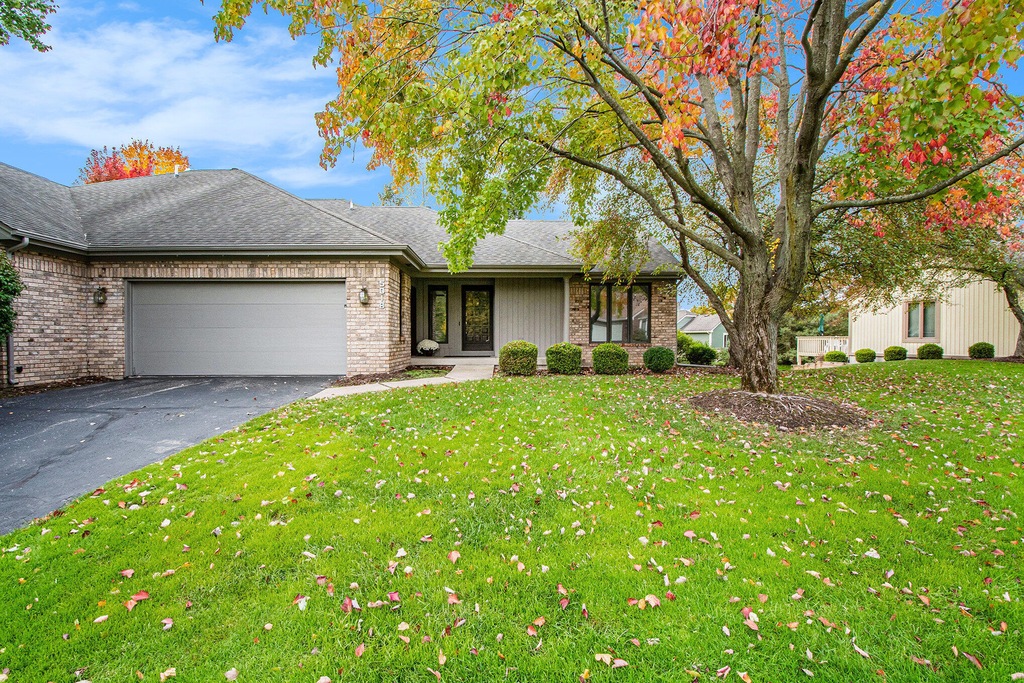 5018 N Quail Crest Dr SE Unit 124, Grand Rapids, MI 49546 MLS