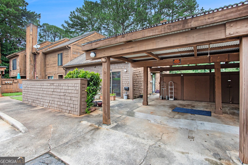 99 Willowick Dr, Lithonia, GA 30038 MLS 10343039