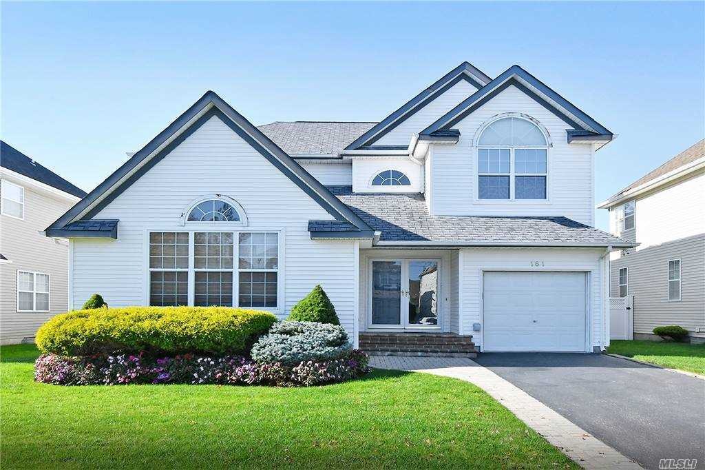 161 Cranberry Ct, Melville, NY 11747 MLS ONE3265962