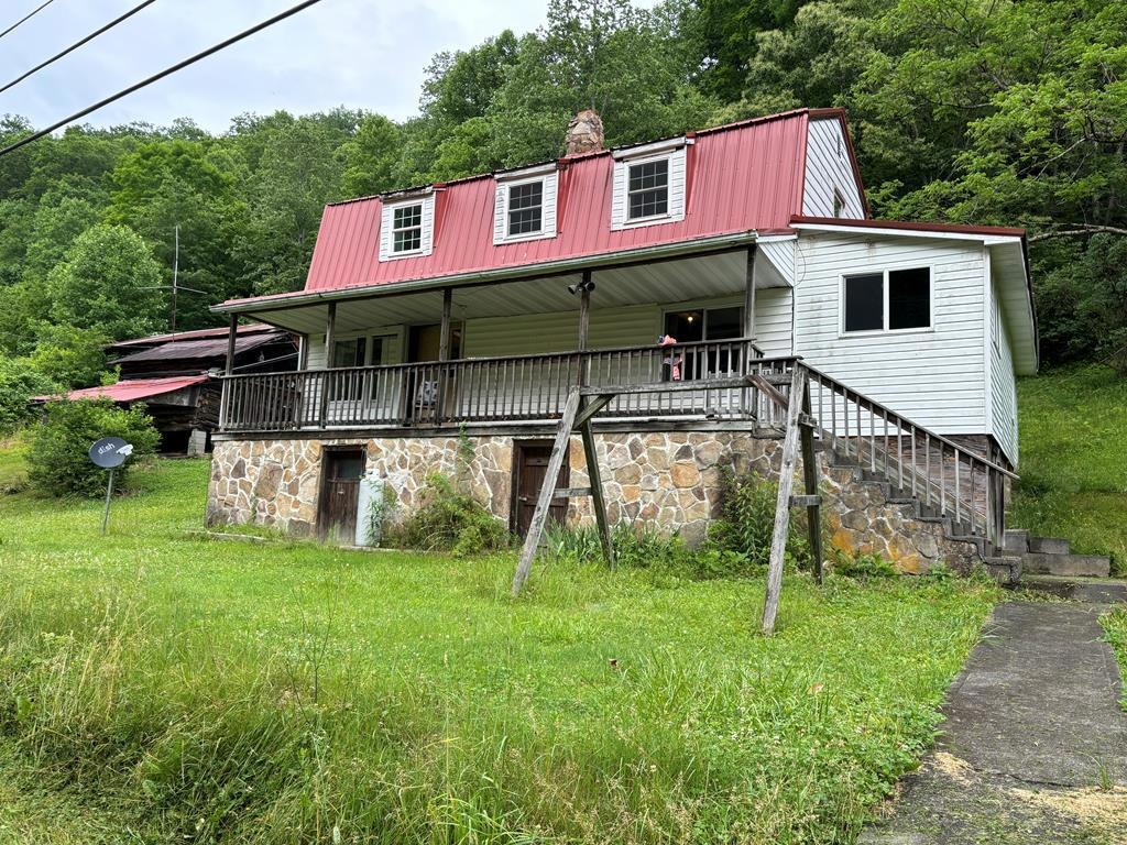 5616 Hurricane Creek Rd, Vansant, VA 24656 MLS 94009