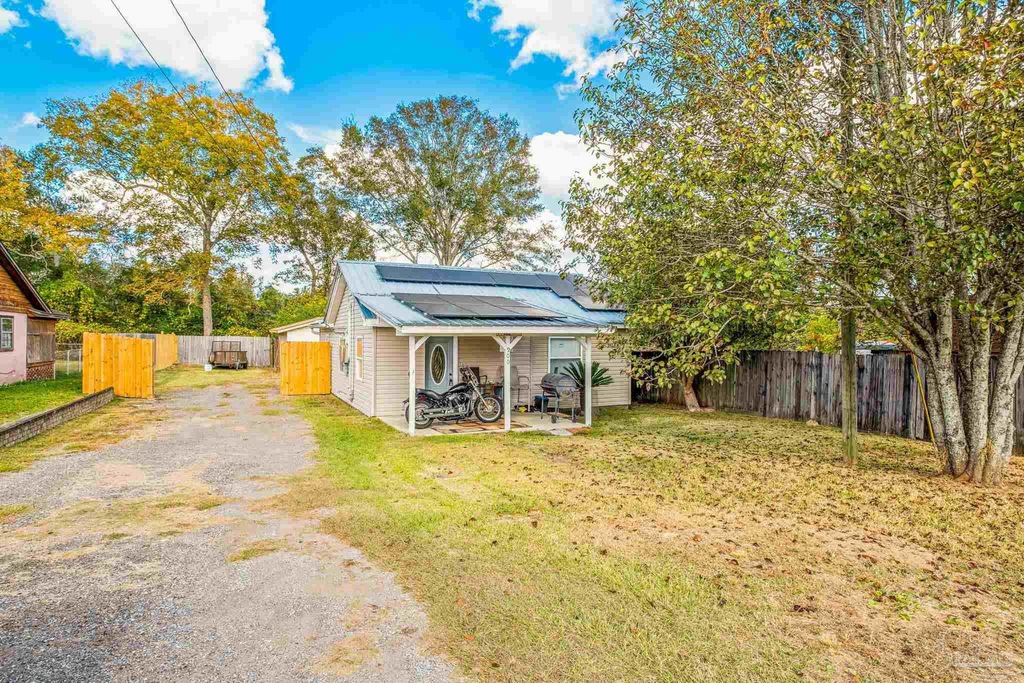 900 Pauline St, Cantonment, FL 32533 MLS 636354