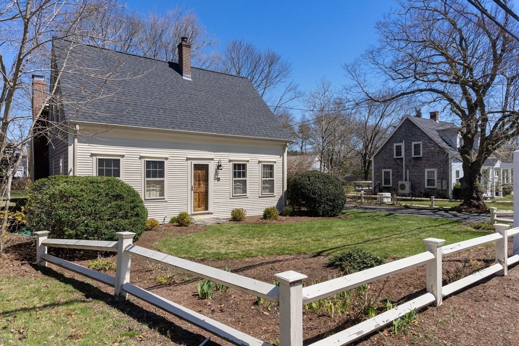 Sold 43 Chestnut St, Duxbury, MA 02332 | Homes.com