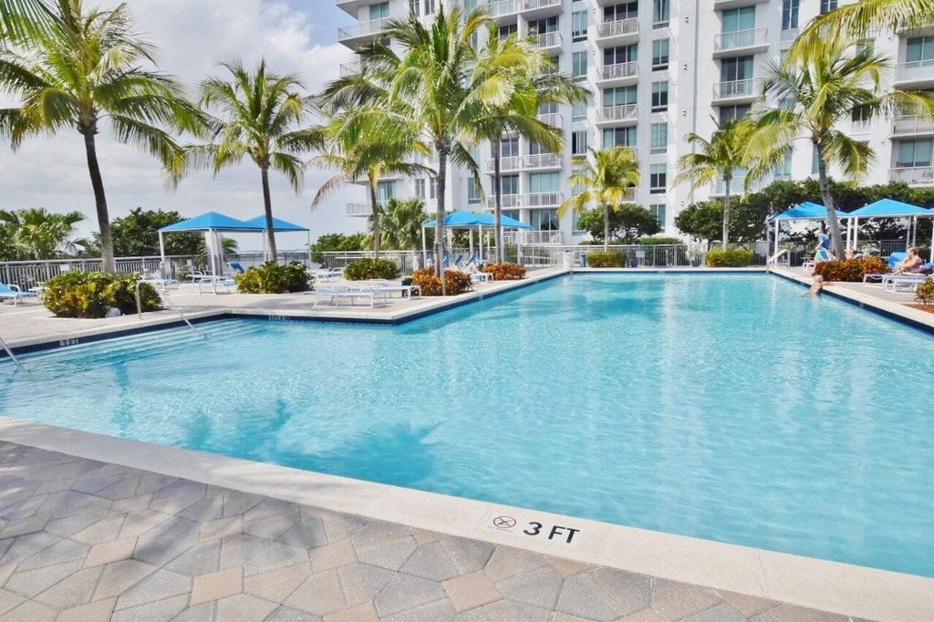 300 S Australian Ave Unit 1501, West Palm Beach, FL 33401 MLS