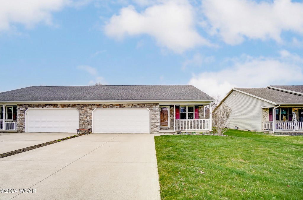 405 Eastown Dr, Wapakoneta, OH 45895 | MLS# 303603 | Homes.com