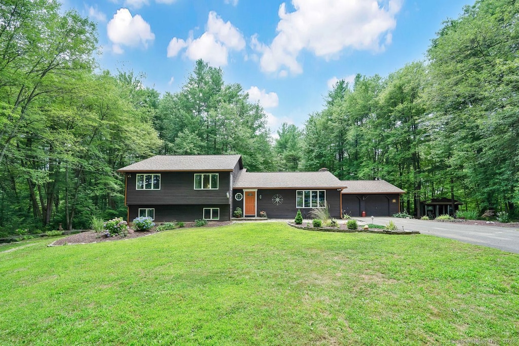 239 Halladay Ave E, Suffield, CT 06078 MLS 24030863