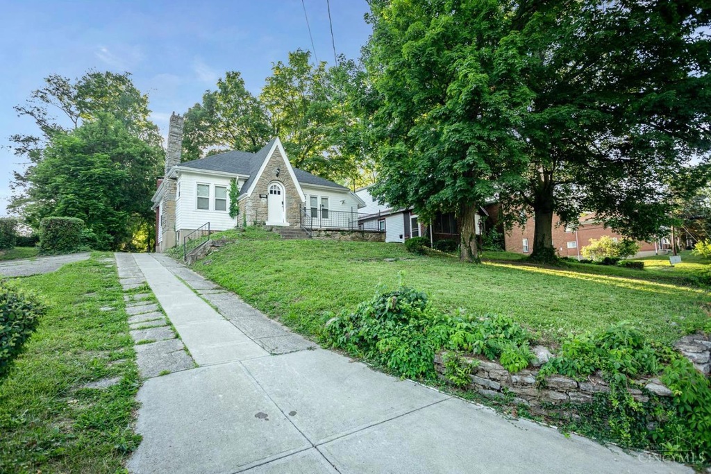 6413 Plainfield Rd, Cincinnati, OH 45213 MLS 1809131